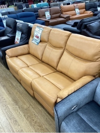 KE-3【新入荷　アウトレット】本革　両側電動　リクライニング3シーターソファ　キャメル