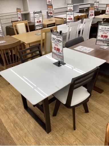 KE-5【新入荷　リサイクル品】ベンチダイニング4点セット　ブラウン×白