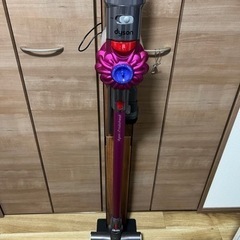 【中古・無料】Dyson 掃除機（ピンク）