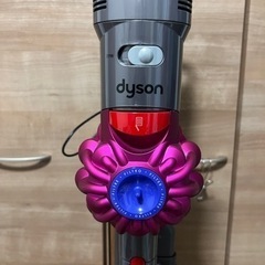 【中古・無料】Dyson 掃除機（ピンク）の画像
