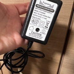 【中古・無料】Dyson 掃除機（ピンク）の画像