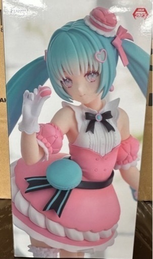 初音ミクマカロン〜フィギュア（美品）段ボール梱包あり！値下げしました！