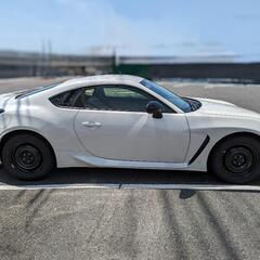 (登録済未使用車)令和5年式 トヨタ GR86 RC パールの画像