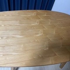 ダイニングテーブルの画像