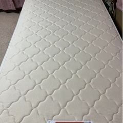 決まりました！ベッドシングル　引き出し2個付きの画像