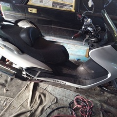 マジェスティ　125 fi  白　ちょい乗り用に