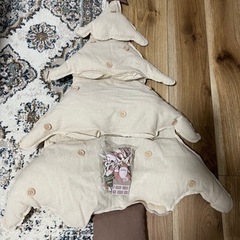 【新品・未使用】スリーコインズ　クリスマスタペストリー
