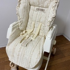 ハイローチェアー　アップリカ【テーブル付】の画像