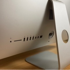 iMac 21.5インチの画像