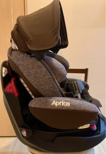 【美品】値下げ交渉可　Aprica(アップリカ) シートベルト固定 フラディア グロウ ブラウン