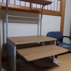 《現在、取引を話合い中》パソコンラック