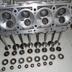 オールド―メルセデス―ベンツ190E-.シリンダーシリンダーヘツトセツト