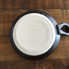 【新品未使用】直火OK！取っ手付きプレート 耐熱皿 萬古焼 黒 ブラックの画像