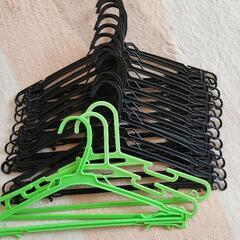 プラスチックのハンガー15点