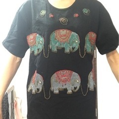 バリで購入した像のTシャツ