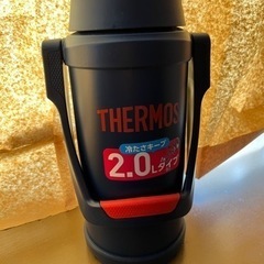 新品未使用　サーモス　2l 水筒