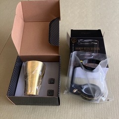 金色のタンブラー・ビールサーバーの画像