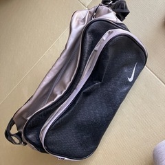 エナメルスポーツバックの画像