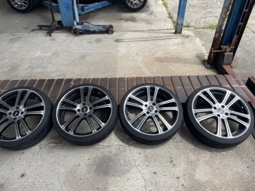 17インチ　4穴　PCD100 軽四　ホイールタイヤ付き