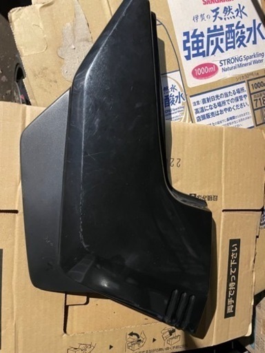 gsx250e?ゴキ? ザリ？外装セット、サイドカバー、テールカウル、フェンダー状態よし