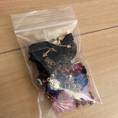 イヤリング　ネックレス　8個の画像