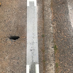 窓のガラスを切ったガラスになります