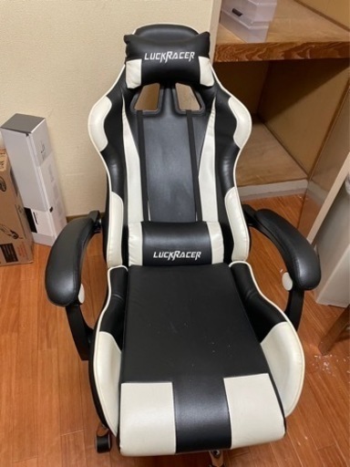 高級高性能LUCKRACERのゲーミングチェア