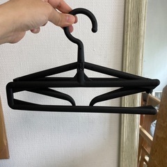 800円　旅行持ち運び　折り畳みハンガー　