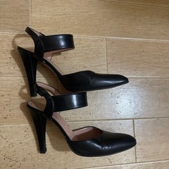 ジルスチュアート　ヒールパンプス　7（23.5から24センチくらい）の画像
