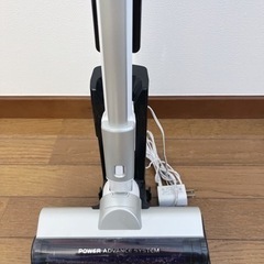 アイリスオーヤマ  充電式サイクロンスティッククリーナー モップスタンド付き SCD-120P-W ホワイトの画像