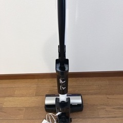 アイリスオーヤマ  充電式サイクロンスティッククリーナー モップスタンド付き SCD-120P-W ホワイトの画像