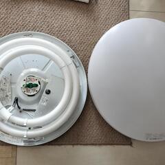 ④家庭用直付型蛍光灯器具　12年製