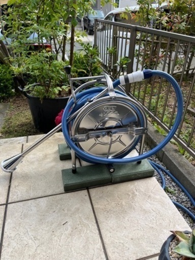 新品❗️サンフラワー 18クロムステンレス製 高級ホースリール　クリーミー　ホース　20m＋5m ノズルセット