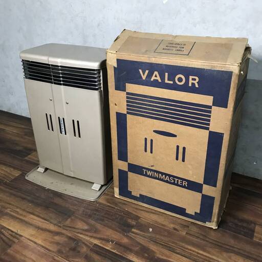 WY2/29 VALOR バーラー オイルヒーター L20 芯上下式 2筒式 英国 レトロストーブ 石油ストーブ イギリス 台付き 箱付き ※ジャンク品
