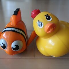 ニモ＆アヒルちゃんのお風呂用トイ