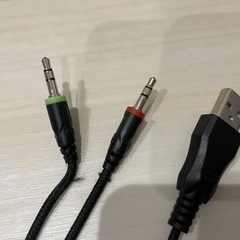 ヘッドフォン　マイク付きの画像