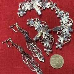 結婚式用　イヤリング＆ヘアアクセサリーの画像