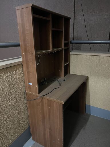 学習机　本がいっぱい置けます