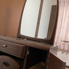 ドレッサーお譲りします　0円の画像