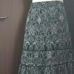 【新品未使用】シルク100％ ロングスカートの画像