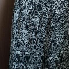 【新品未使用】シルク100％ ロングスカートの画像