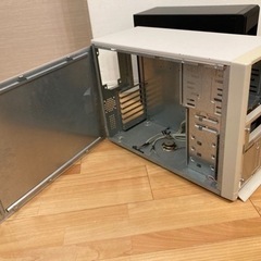 【無料】パソコンタワーケース２台の画像