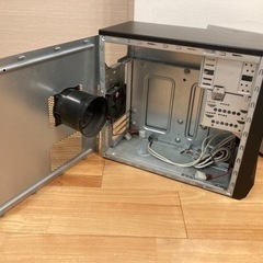 【無料】パソコンタワーケース２台の画像