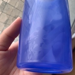 保冷容器付きタンブラーボトルの画像