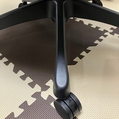 ニトリ リクライニング ワークチェア フォリスト フットレスト付き ほぼ新品の画像