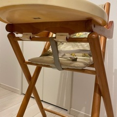 ベビー用ハイチェア  折りたためますの画像