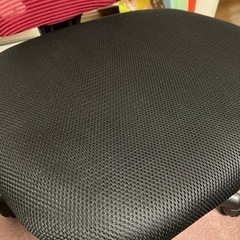 オフィスチェア メッシュ ワインレッドの画像