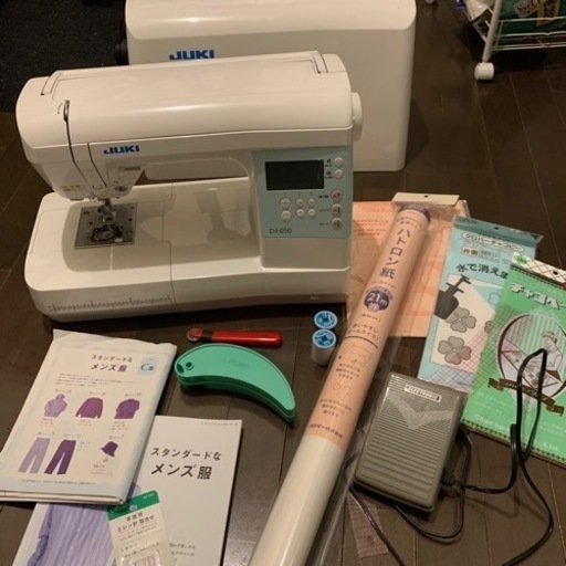 （売約済） JUKIミシン DJ-050（服作りのために買った物全部付き。全て2022/11〜に新品購入）