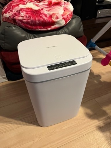 ゴミ箱　自動センサー　新品