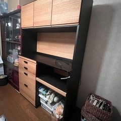 定価15万円　キッチンボード　モモナチュラル　
美品　使用期間1年　食器棚　まだあります